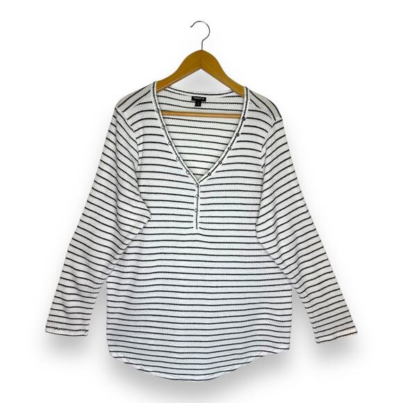 Torrid Women's Waffle Snap Henley Long Sleeve Tee Size 3X Stripe Black White - Picture 2 of 10
